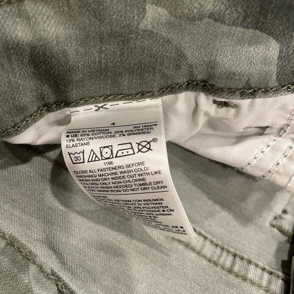 Camo Jeans - Picture 4 of 5